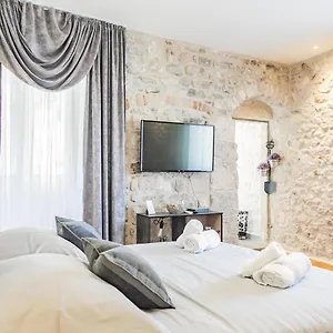 Ivan Apartment Split